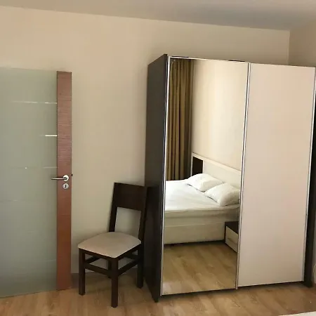 Iglika, Apartamento
